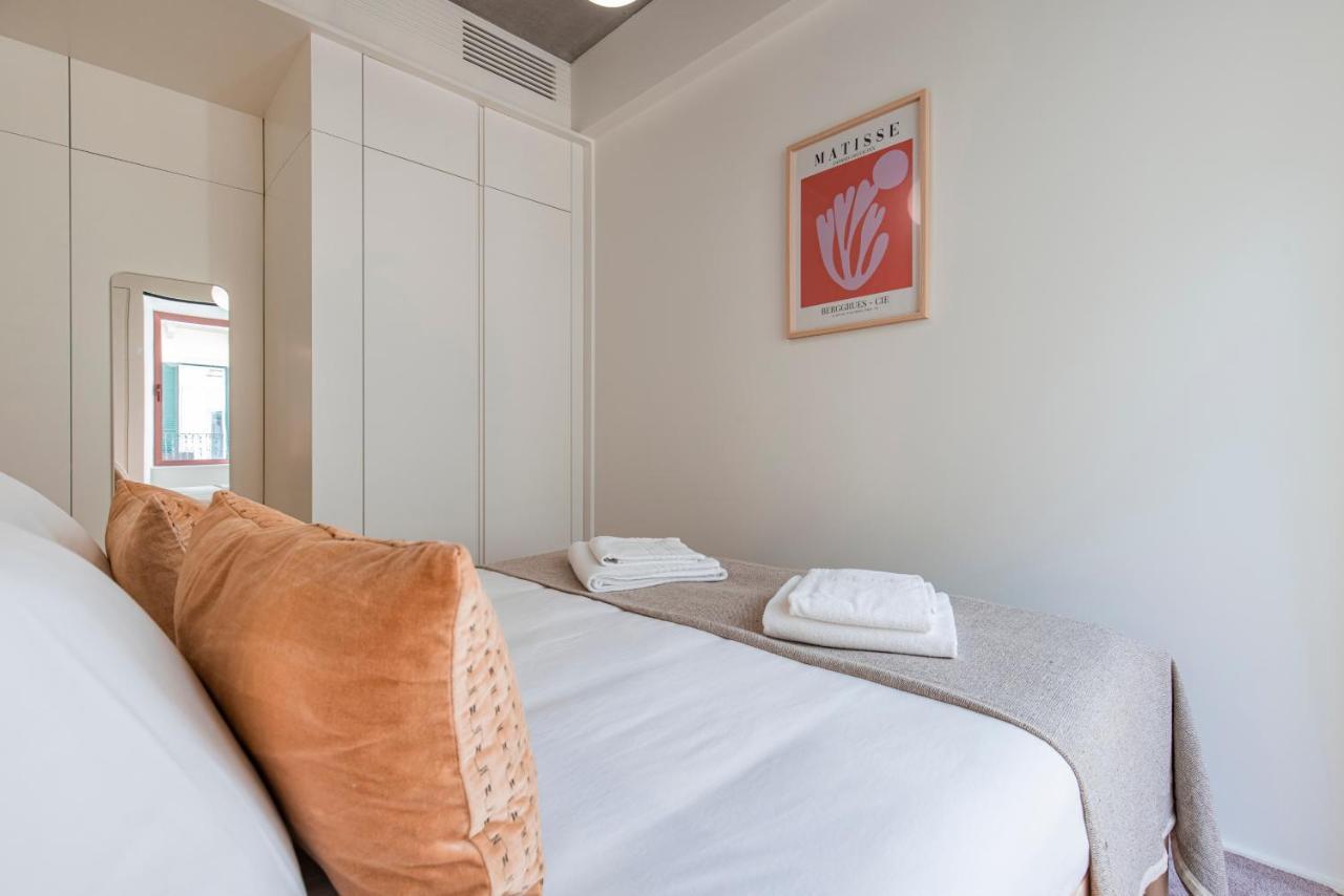 Deluxe 2Bdr Apartment W/ Patio By Lovelystay Lisabona Exterior foto