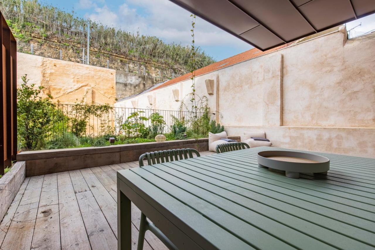 Deluxe 2Bdr Apartment W/ Patio By Lovelystay Lisabona Exterior foto